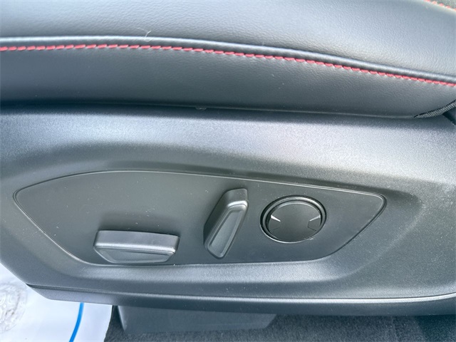 2026 Ford Explorer ST-Line photo 4