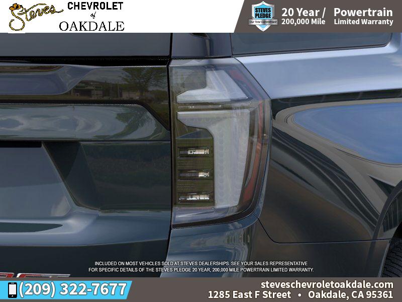 2026 Chevrolet Suburban RST photo 4