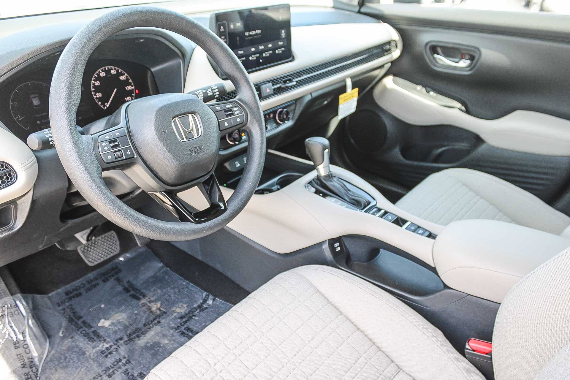 2026 Honda HR-V LX photo 18