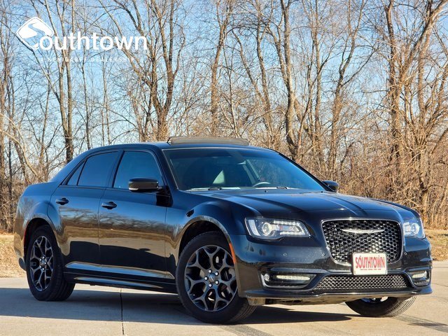 2021 Chrysler 300 Touring