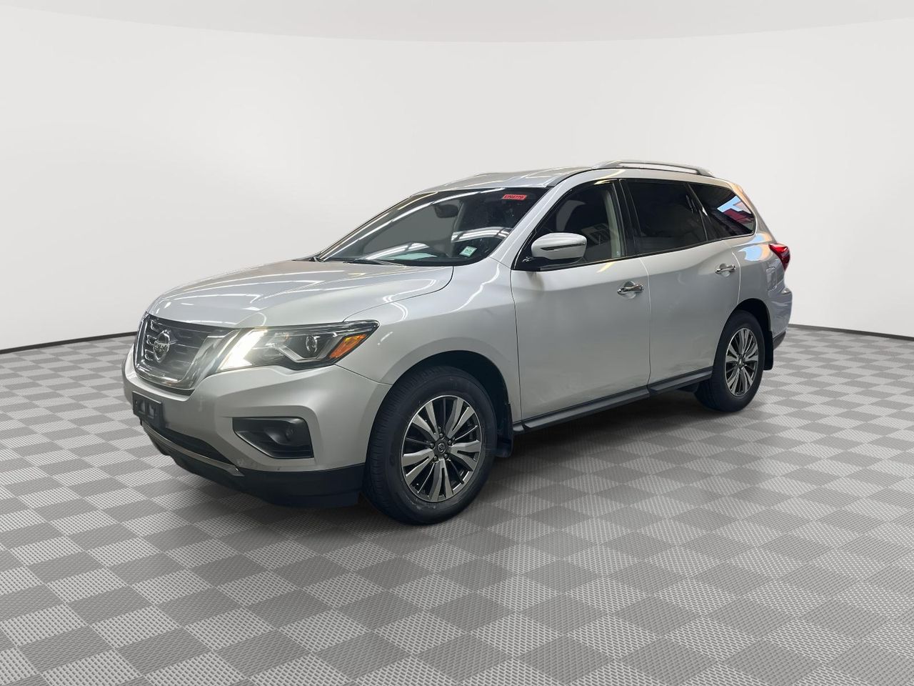 2019 Nissan Pathfinder SV photo 4