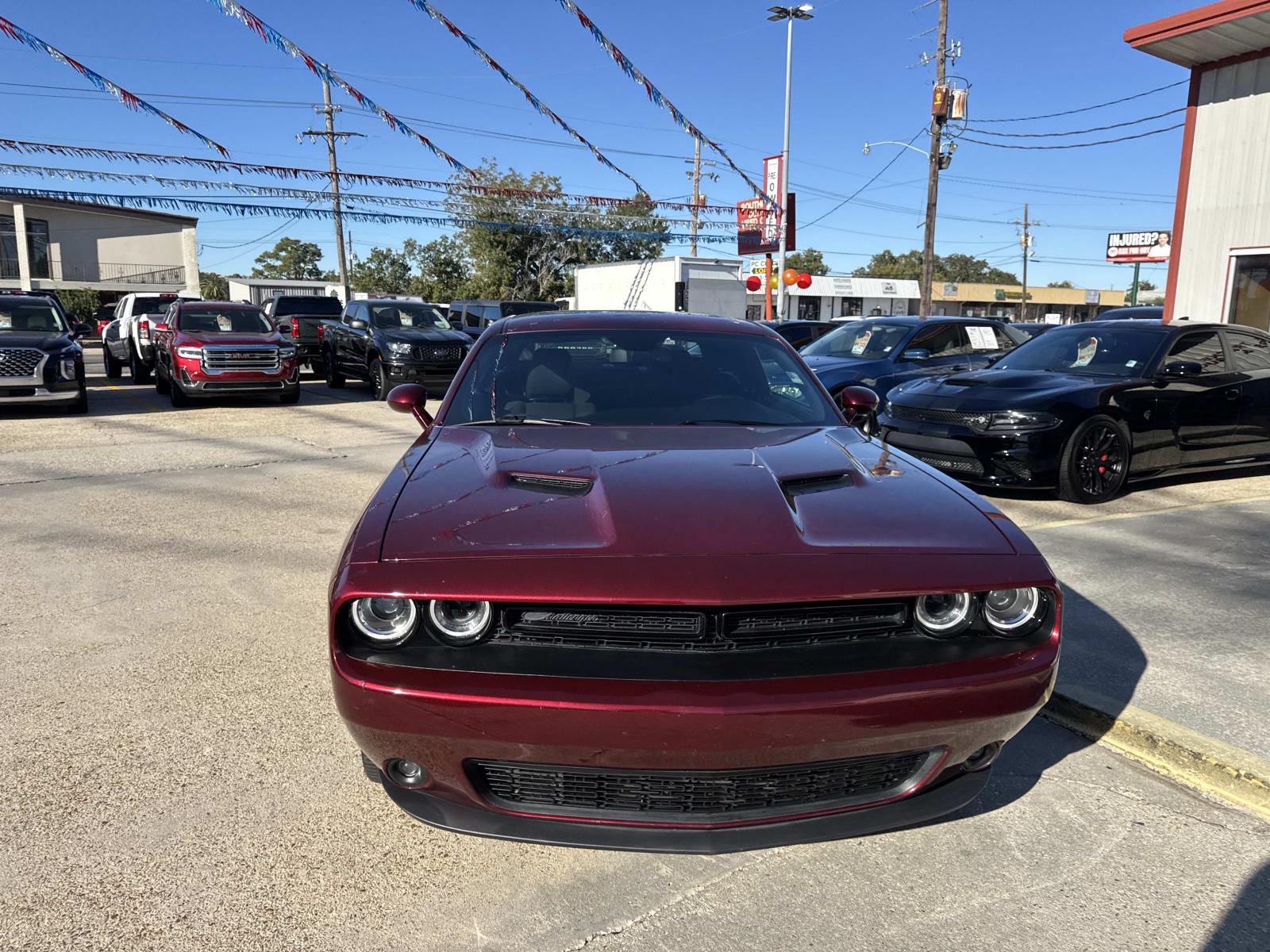 2022 Dodge Challenger SXT photo 2