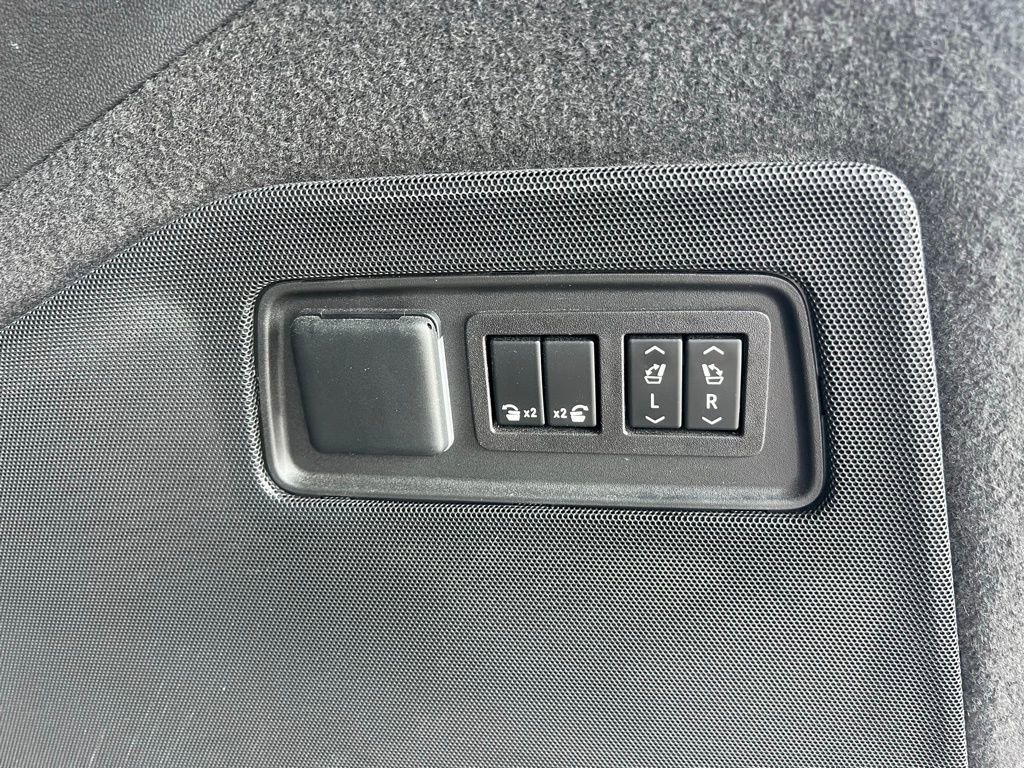 2023 Cadillac Escalade V-Series photo 28