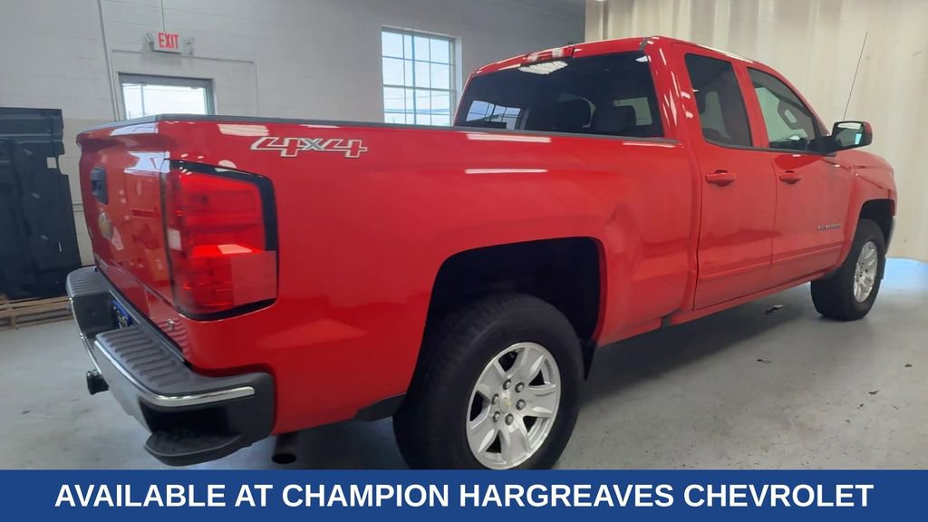 2016 Chevrolet Silverado 1500 LT photo 3