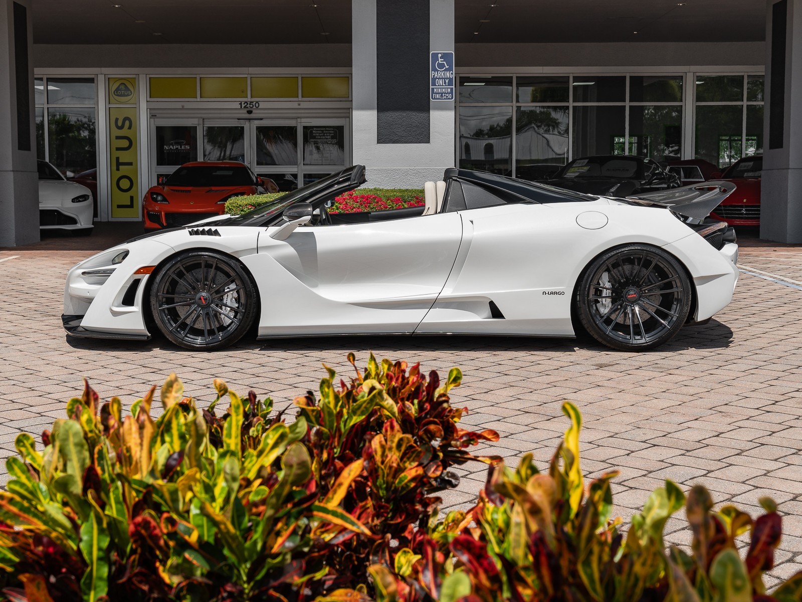 2020 Mclaren 720S Spider photo 9
