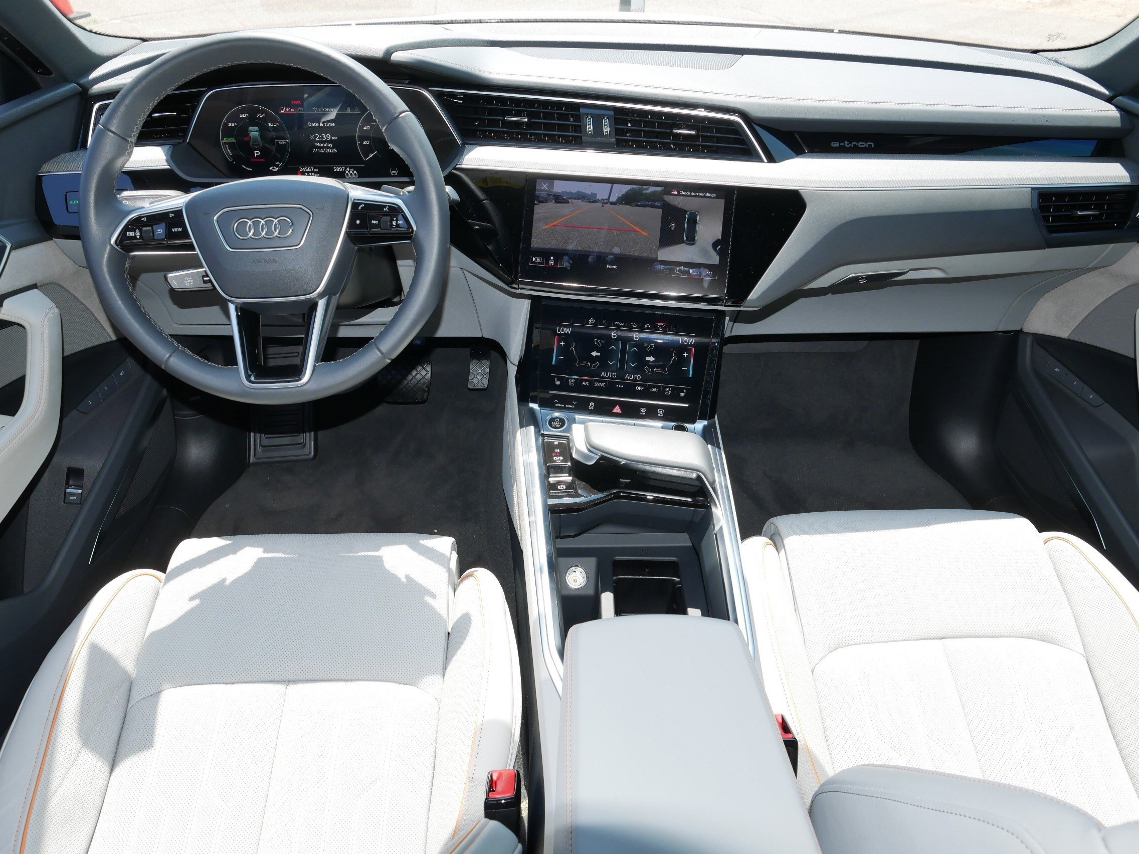 2024 Audi Q8 E-tron line Prestige photo 10