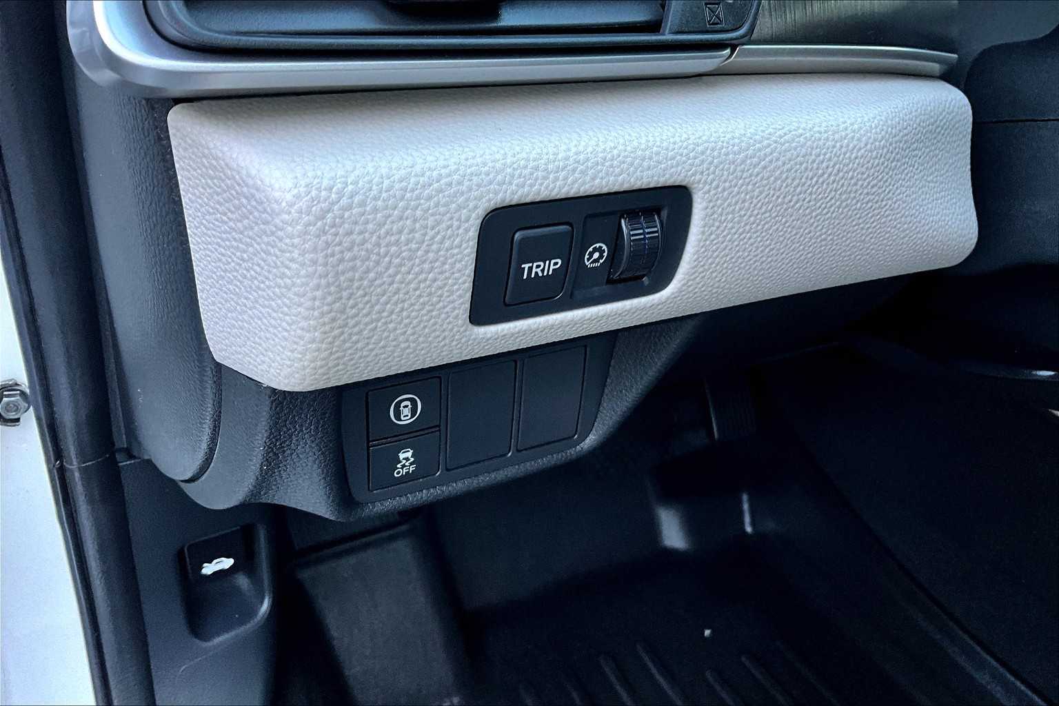 2019 Honda Accord LX 1.5T photo 31