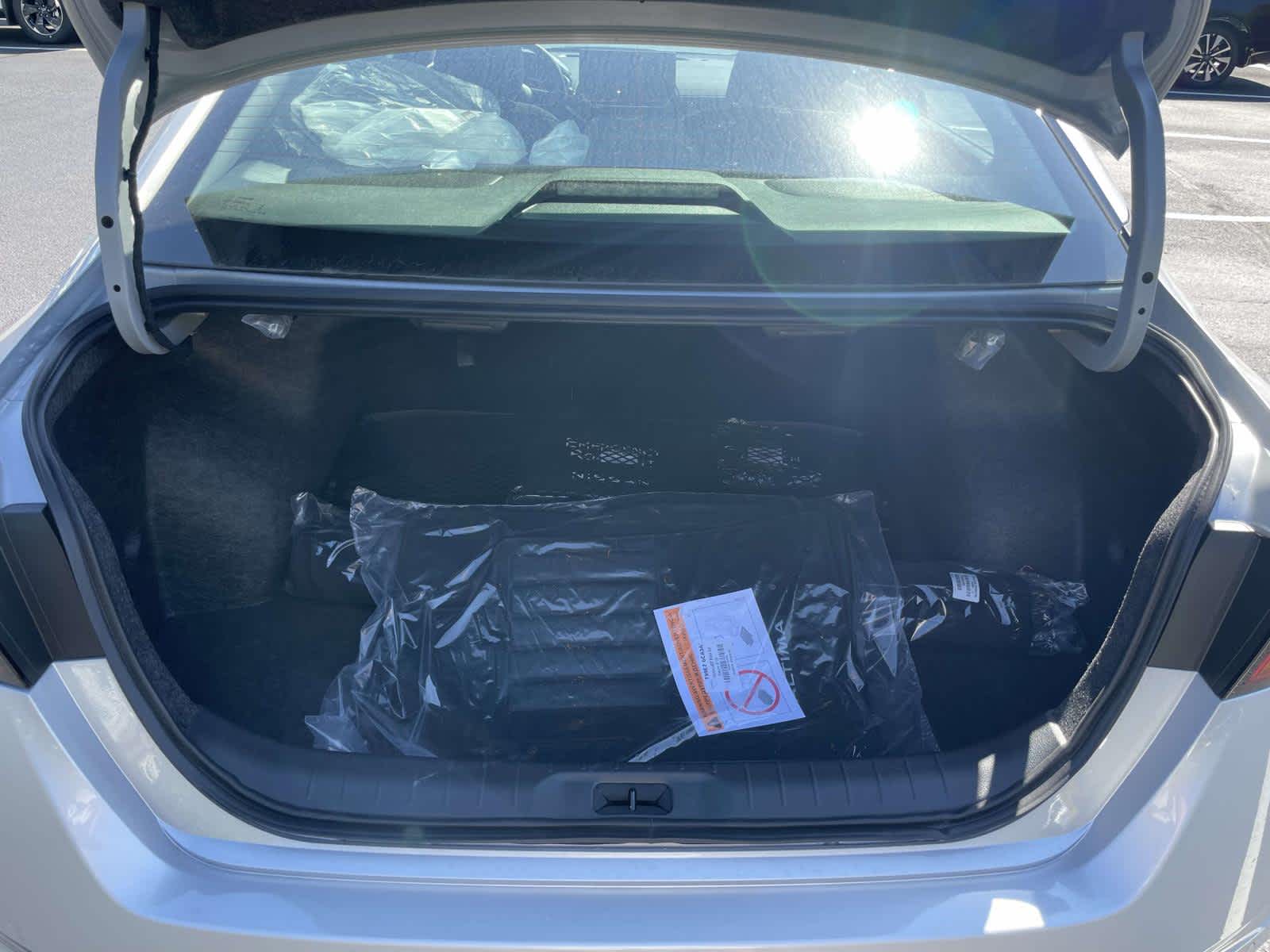 2025 Nissan Altima 2.5 SV photo 16