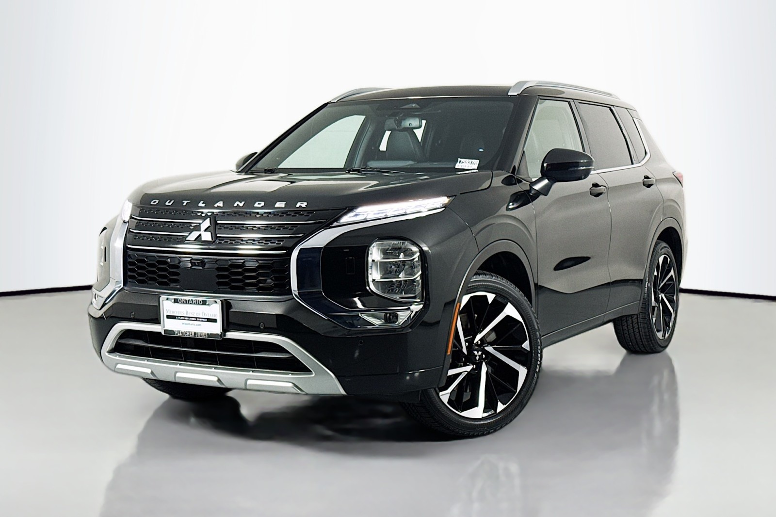 2023 Mitsubishi Outlander 40th Anniversary's photo