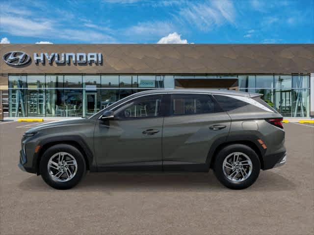 2025 Hyundai Tucson SE photo 2