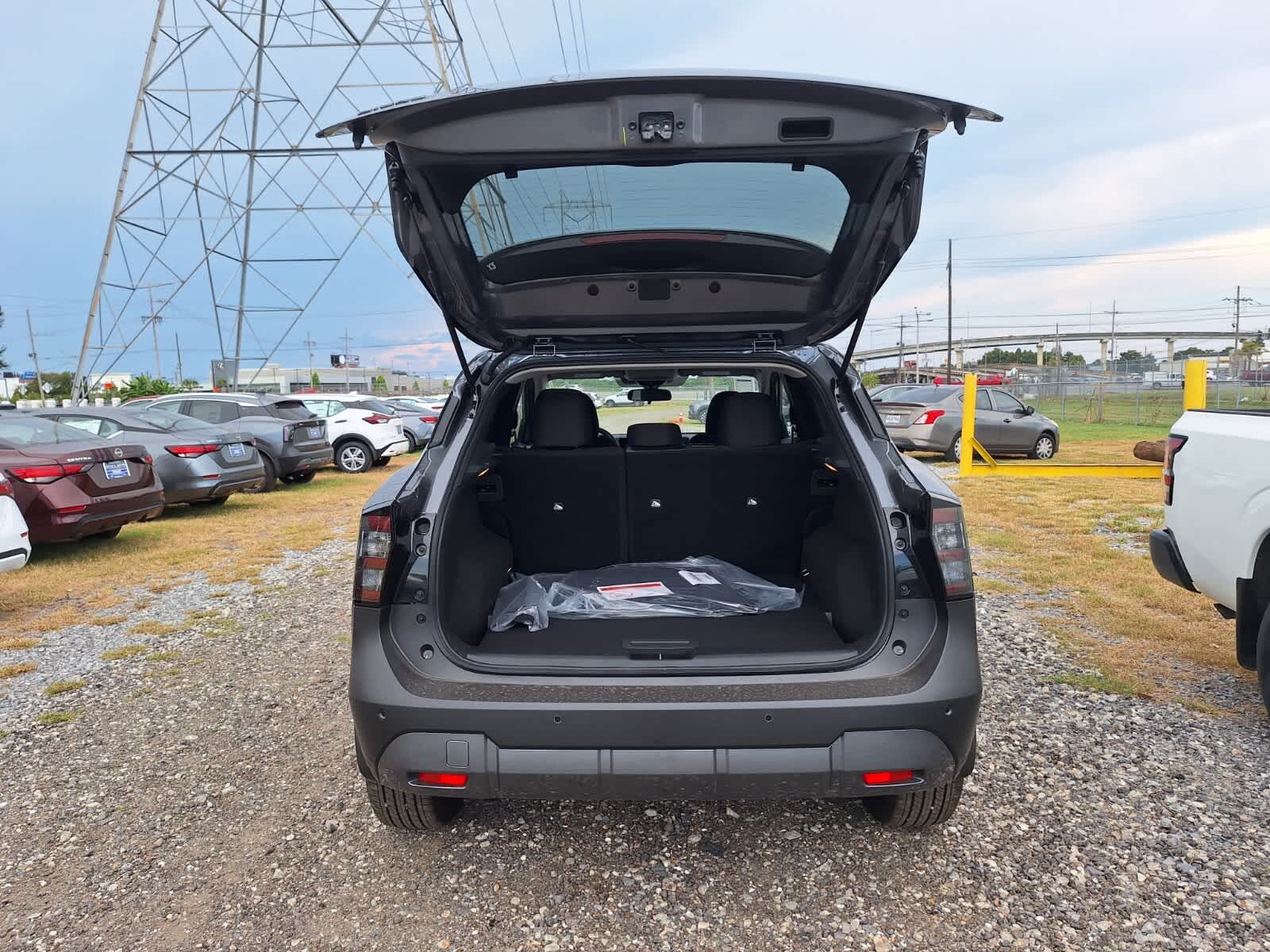 2026 Nissan Kicks SV photo 24