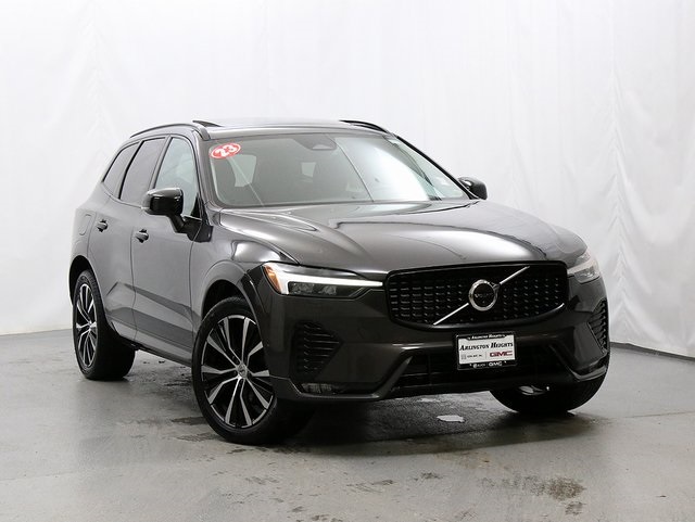 2023 Volvo XC60 Plus's photo