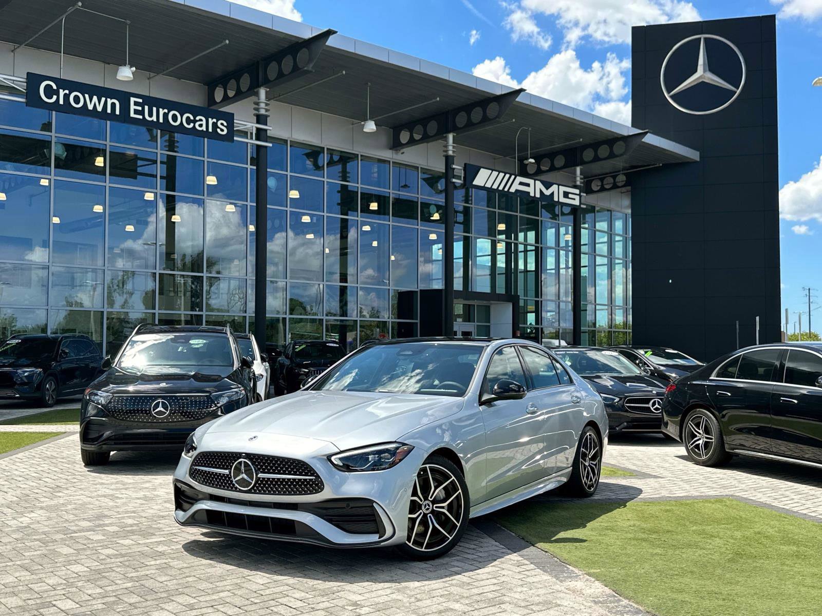 2025 Mercedes-Benz C-Class Sedan C 300's photo