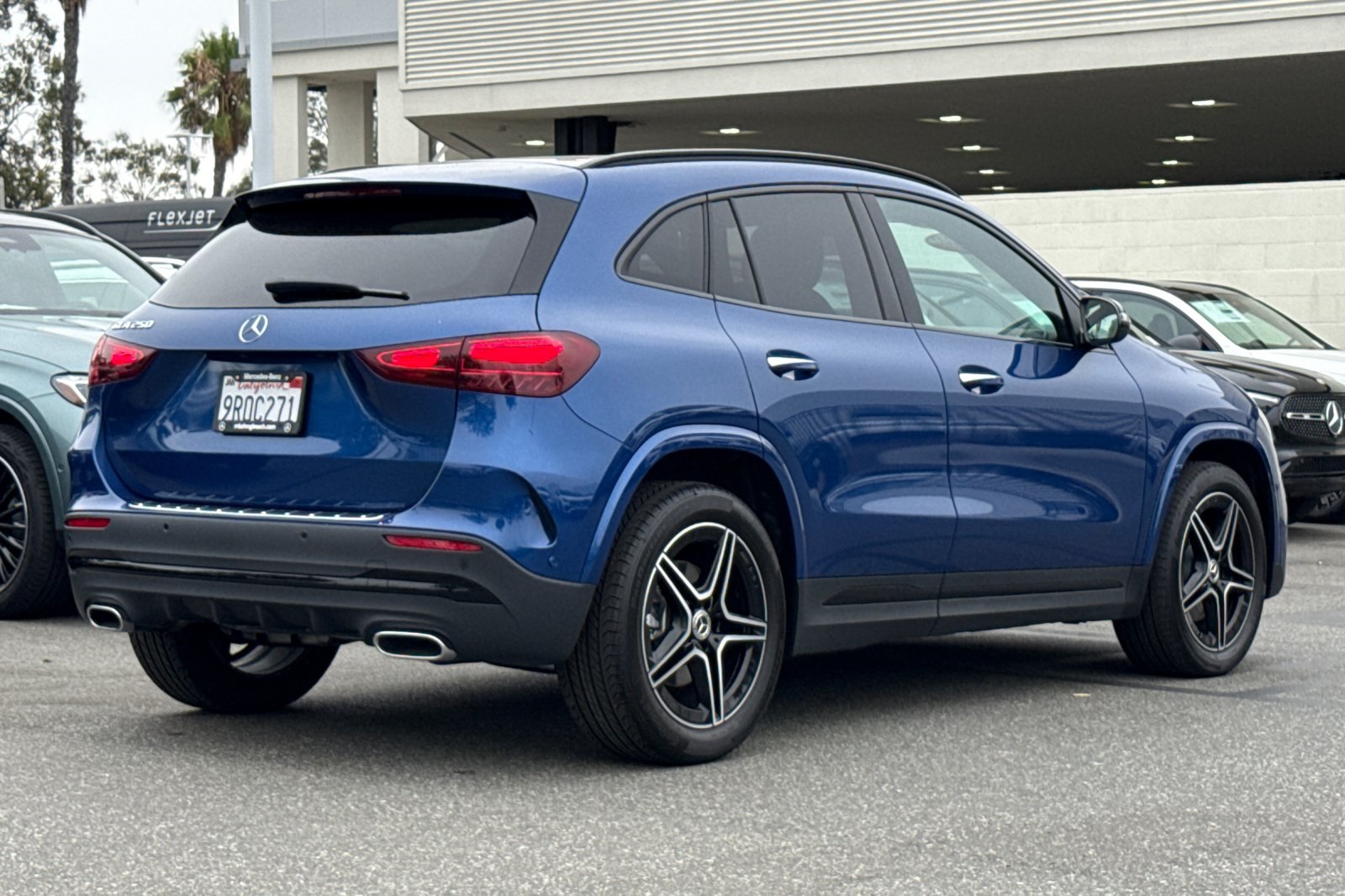 2025 Mercedes Benz GLA 250 photo 4