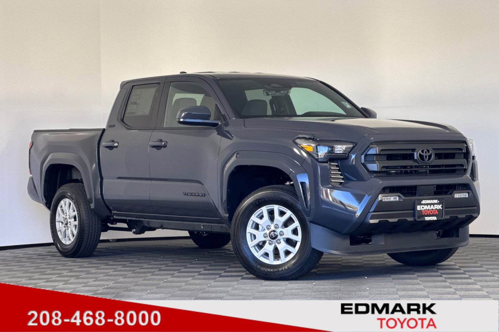 2025 Toyota Tacoma SR5's photo