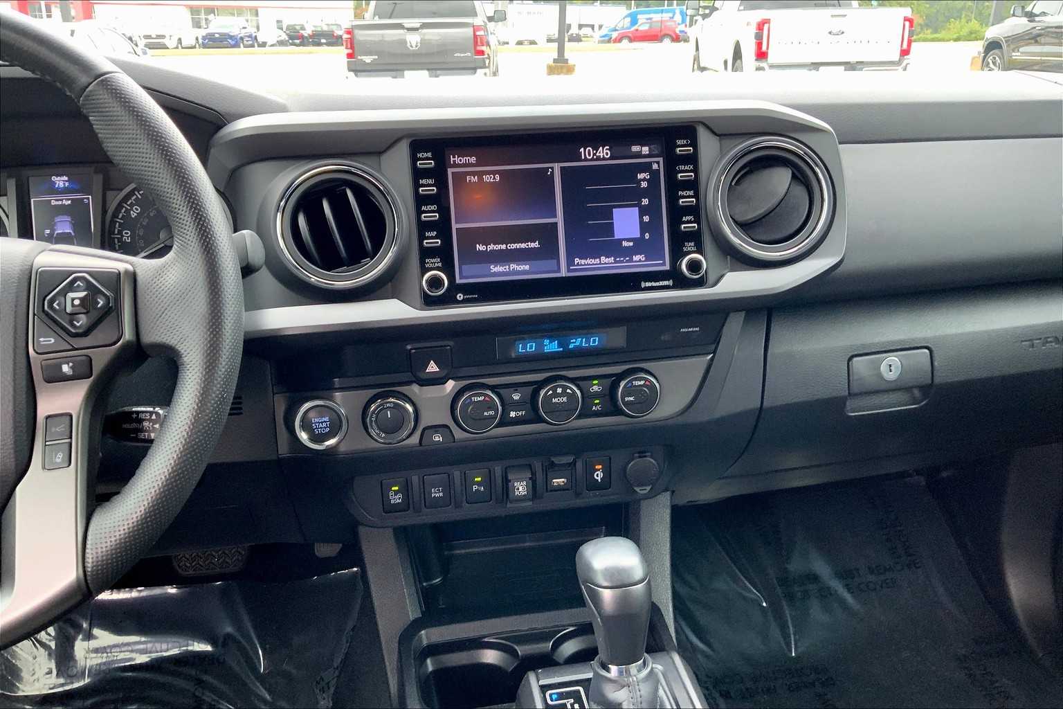 2023 Toyota Tacoma TRD photo 6