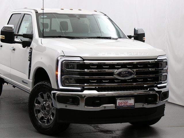 2026 Ford F-350 Lariat photo 2
