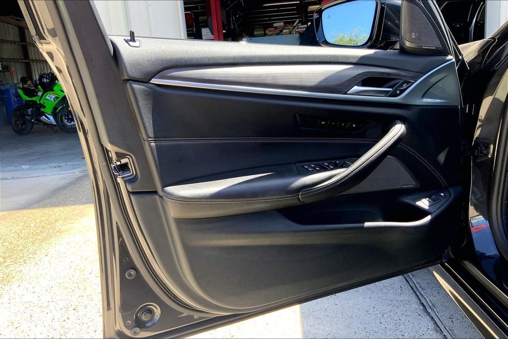 2022 Bmw 530e photo 15