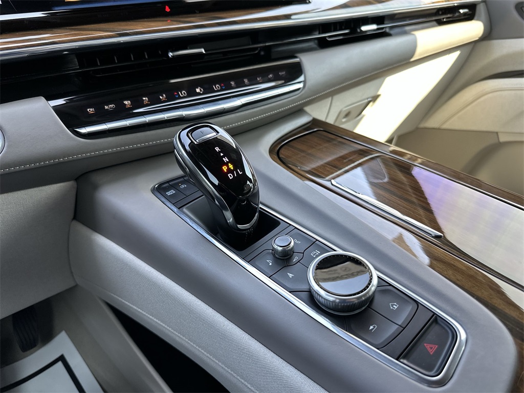 2024 Cadillac Escalade Premium Luxury Platinum photo 17