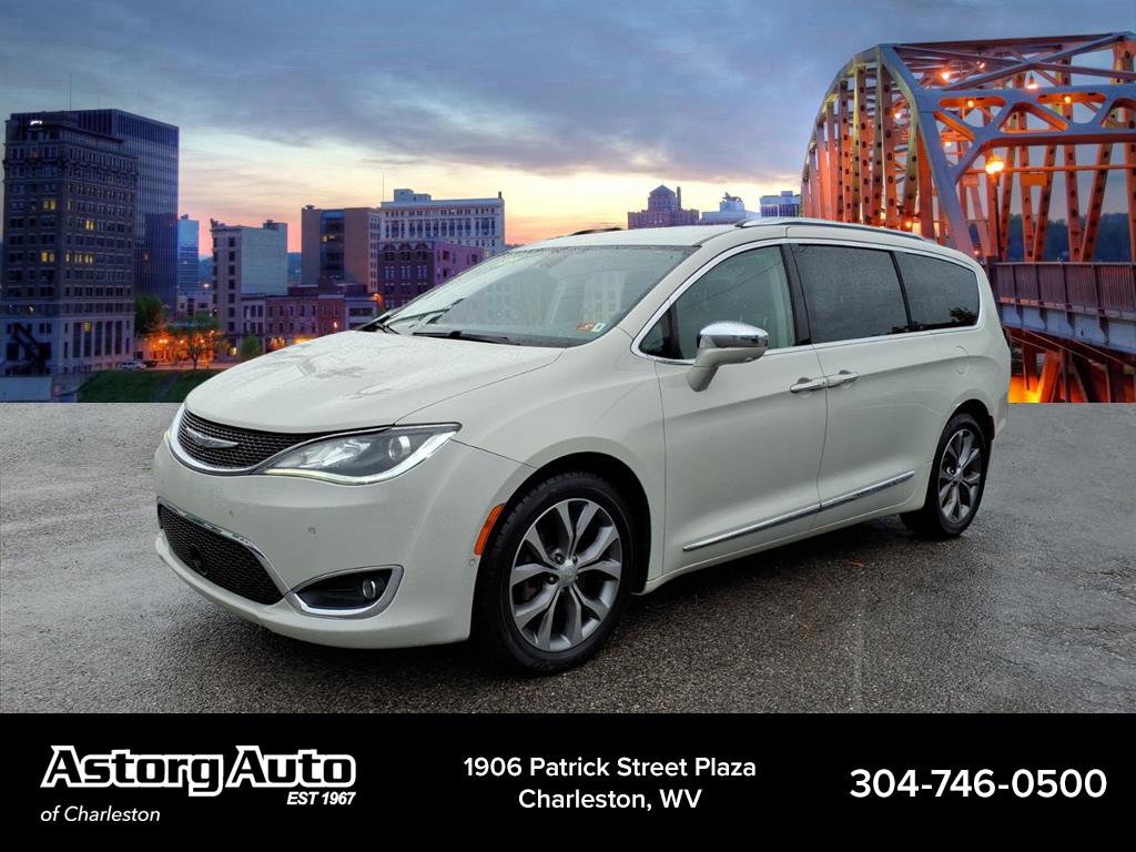 2017 Chrysler Pacifica Limited photo 6