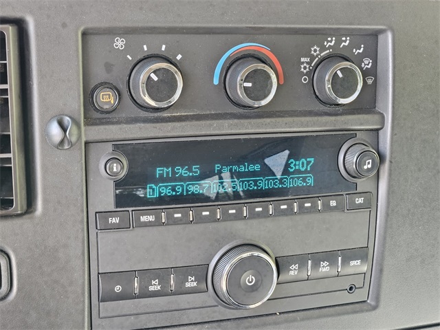 2020 Chevrolet Express 2500 LT Passenger photo 21