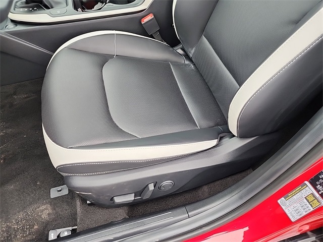 2025 Kia K4 GT-Line Turbo photo 13