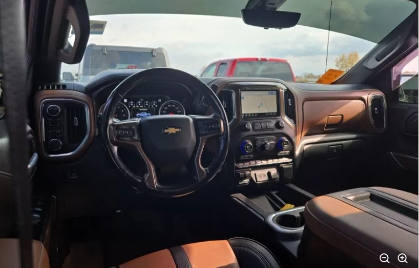 2021 Chevrolet Silverado 1500 High Country photo 2