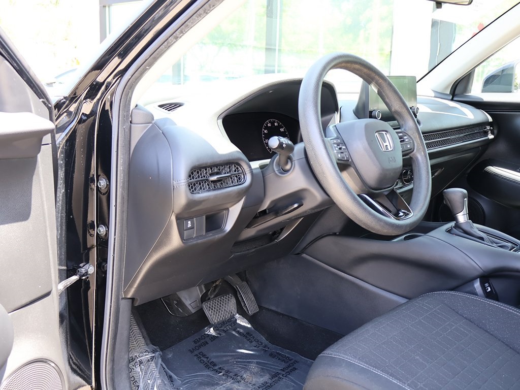 2023 Honda HR-V LX photo 18