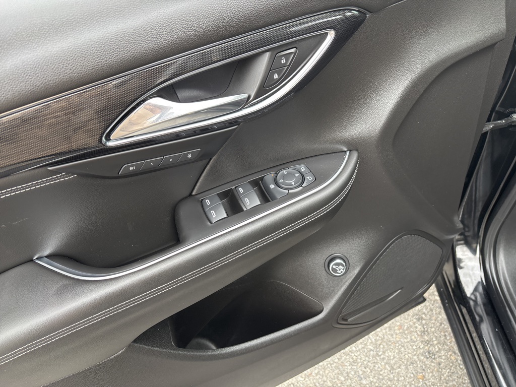 2023 Buick Envision Essence photo 6