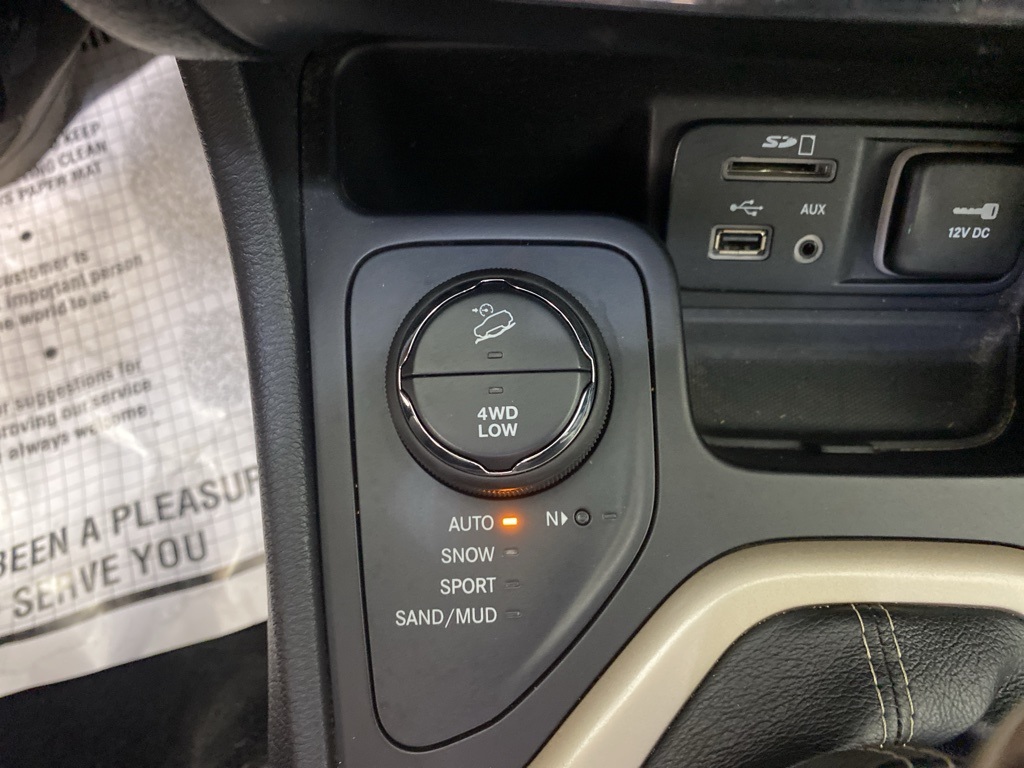 2014 Jeep Cherokee Latitude photo 21