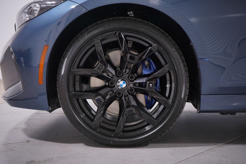 2025 Bmw 330i photo 2