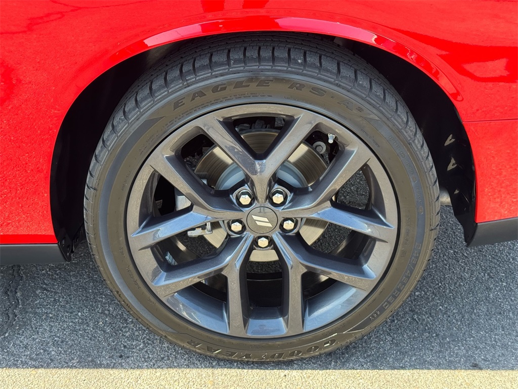 2023 Dodge Challenger GT photo 9