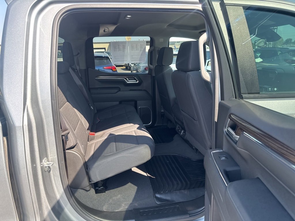 2024 Chevrolet Silverado 1500 LT photo 13