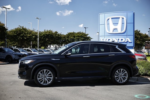 2024 Infiniti QX50 Luxe photo 2