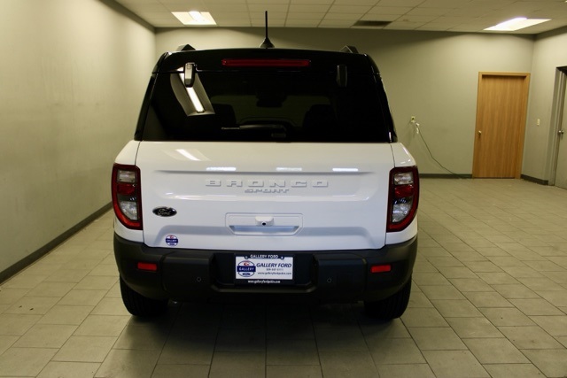 2025 Ford Bronco Sport Outer Banks photo 2