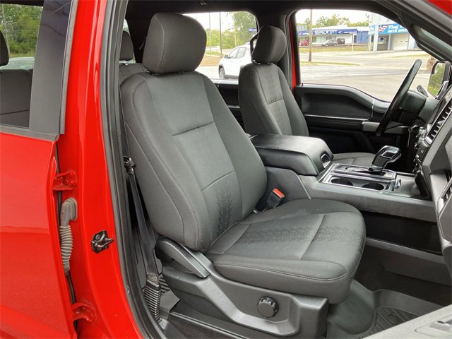 2019 Ford F-150 XLT photo 16