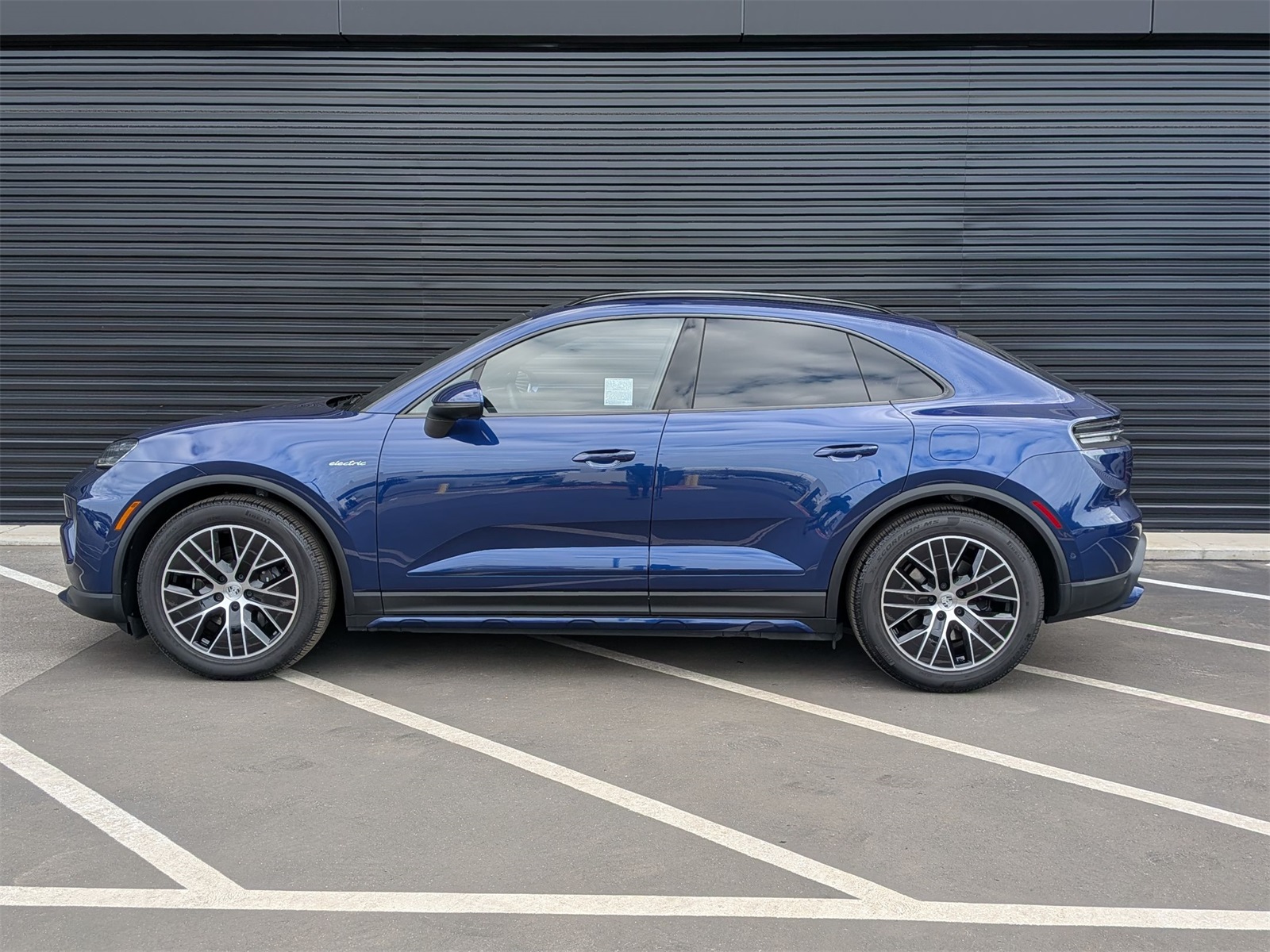 Certified 2025 Porsche Macan Base with VIN WP1AA2XA7SL001333 for sale in Thousand Oaks, CA