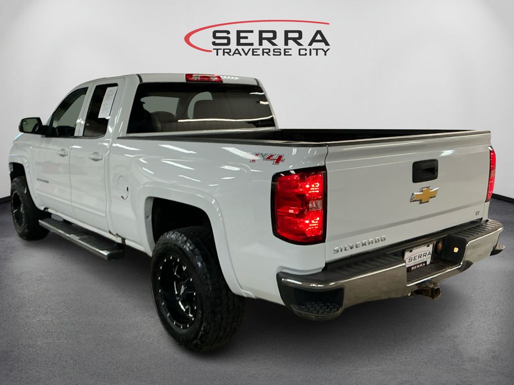 2016 Chevrolet Silverado 1500 LT photo 7