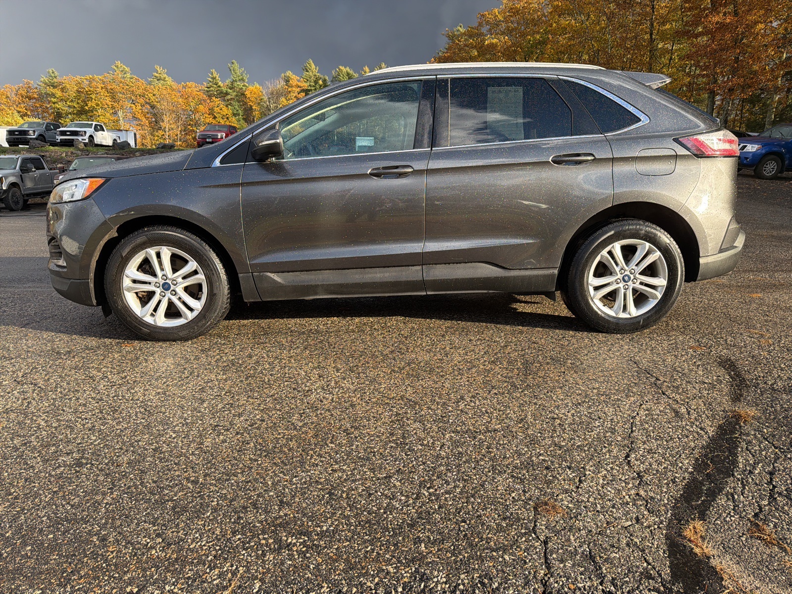 2020 Ford Edge SEL photo 4