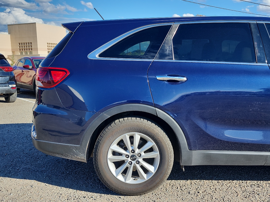 2019 Kia Sorento LX V6 photo 3