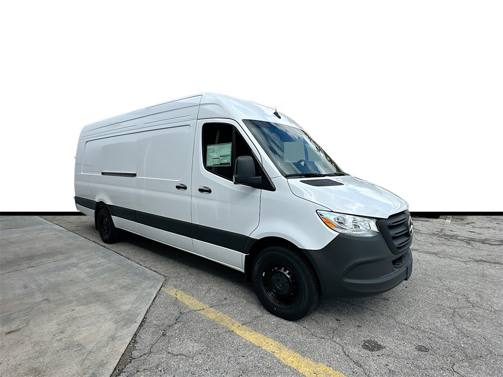 2026 Mercedes-Benz Sprinter Cargo Van Base's photo