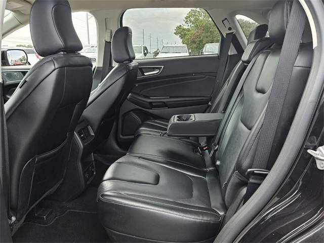 2022 Ford Edge Titanium photo 6