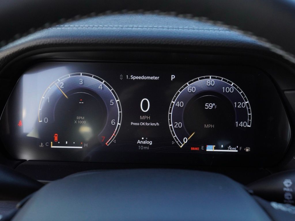 New 2025 Bright White Clear-Coat Exterior Paint Jeep Limited Black Appearance Edition image 14