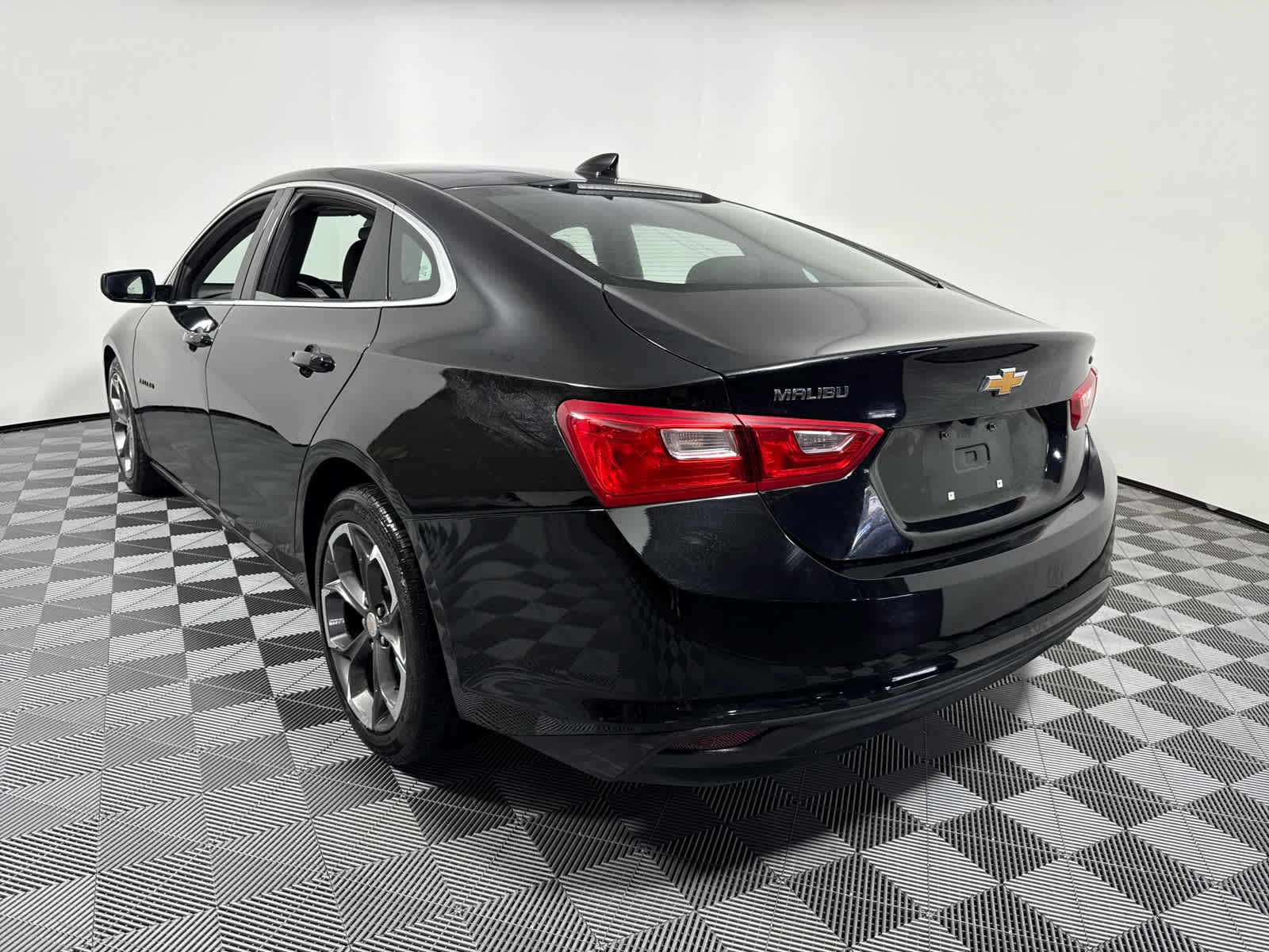 2023 Chevrolet Malibu 1LT photo 5