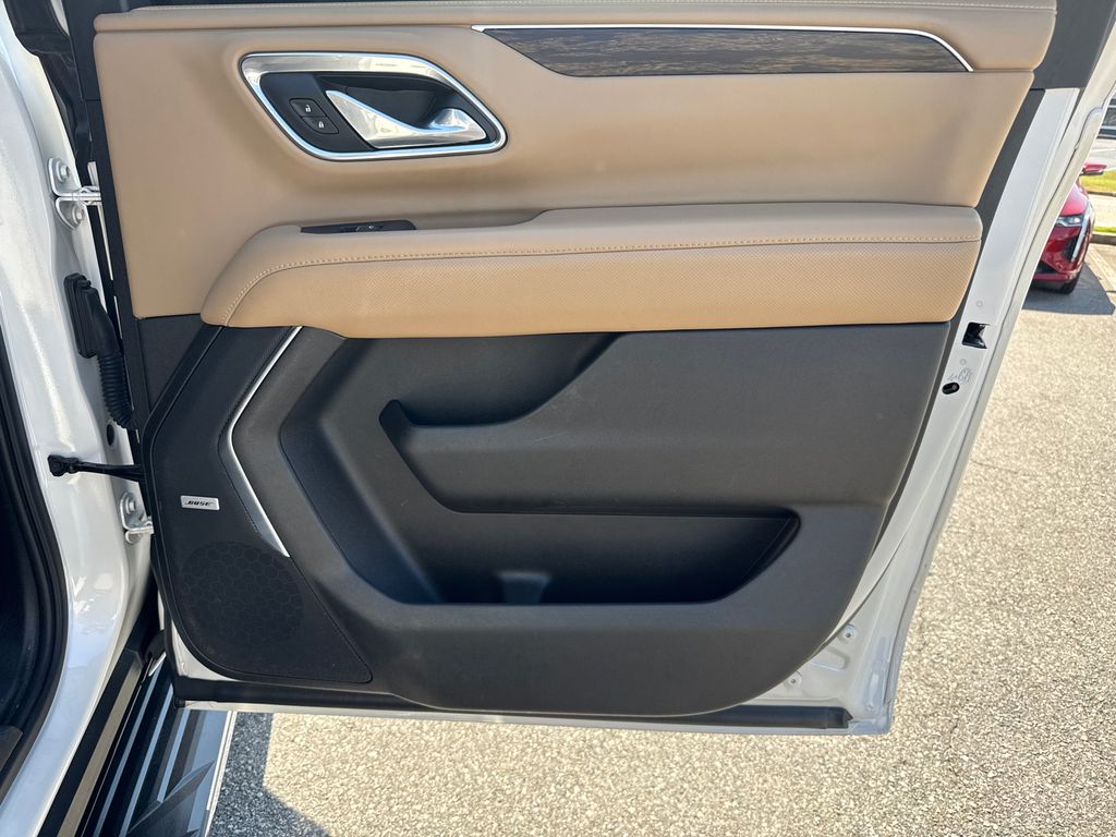 2021 Chevrolet Suburban Premier photo 16