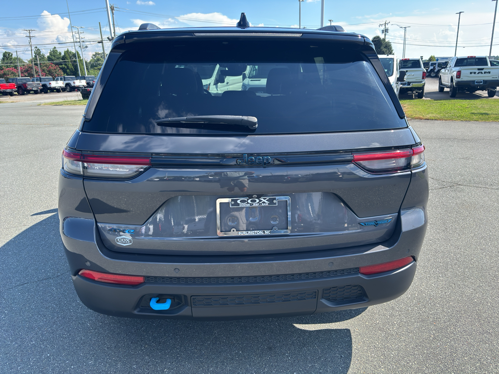2022 Jeep Cherokee Trailhawk 4xe photo 4