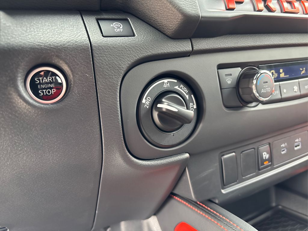 2025 Nissan Frontier PRO-4X photo 15
