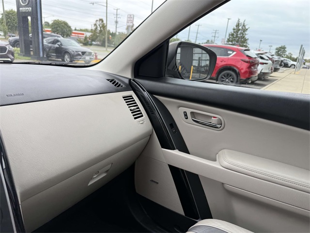 2011 Mazda CX-9 Touring photo 8