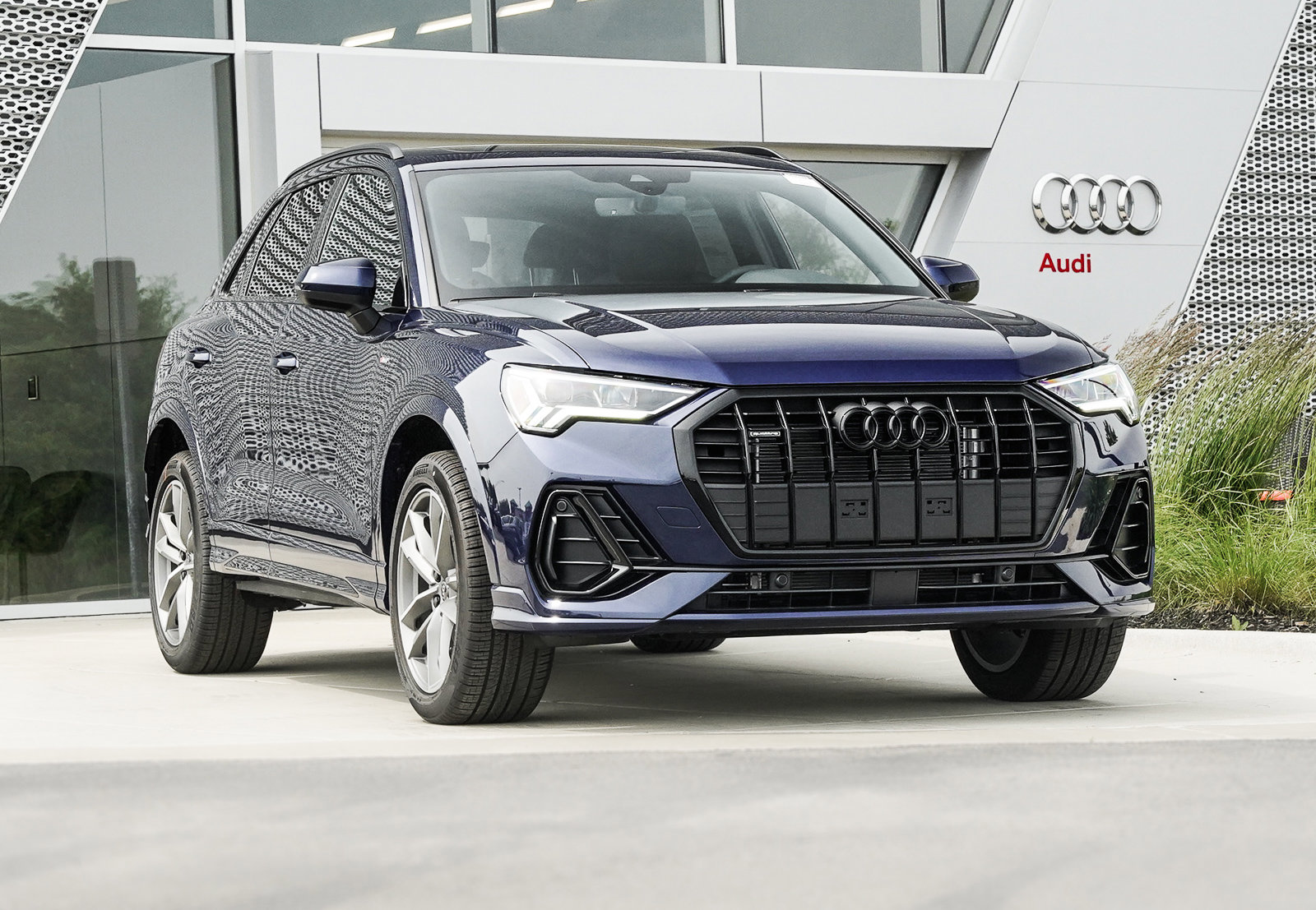 New 2025 Navarra Blue Metallic Audi S line Premium image 1