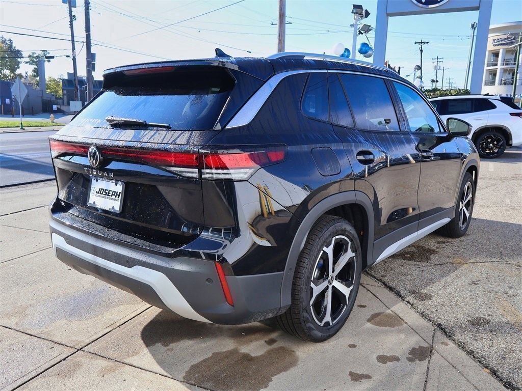 2026 Volkswagen Tiguan SE photo 4